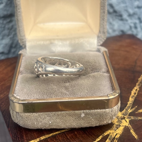 Sterling Silver Dome Band In size 6 3/4 Filigree Swirl Ring - Picture 8 of 10